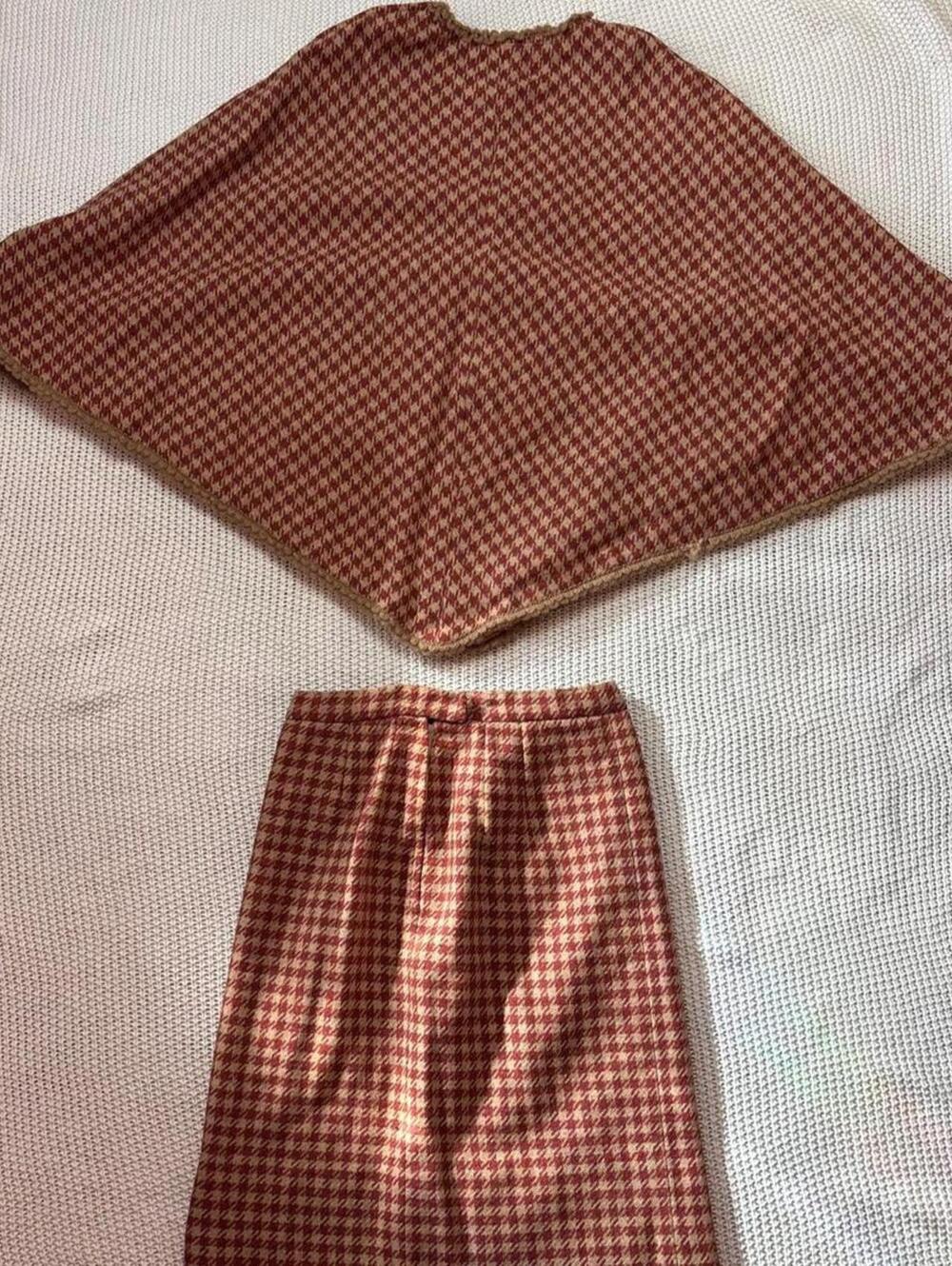 mod 60s poncho skirt set red beige houndstooth check collectible editorial vtg - Picture 8 of 8